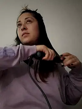 Snapshot of LisbethMoore_ chatting on 04/17/26, 11:41 LisbethMoore online show from 04/17/26, 11:41