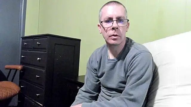 Snapshot of ImportantEquator0 chatting on 10/15/25, 03:45 ImportantEquator0 online show from 10/15/25, 03:45