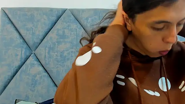 FreyaMoller online show from 02/06/26, 07:39