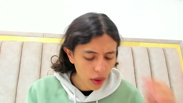 Snapshot of FreyaMoller chatting on 04/01/26, 07:22 FreyaMoller online show from 04/01/26, 07:22