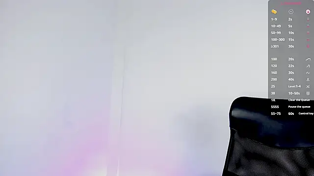 sophie alice  online show from 02/13/25, 02:20