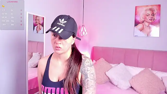 sophie alice  online show from 10/07/25, 12:46