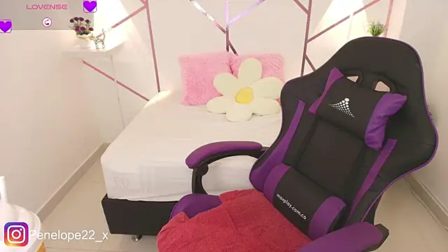 penelope22x  online show from 02/06/25, 03:37