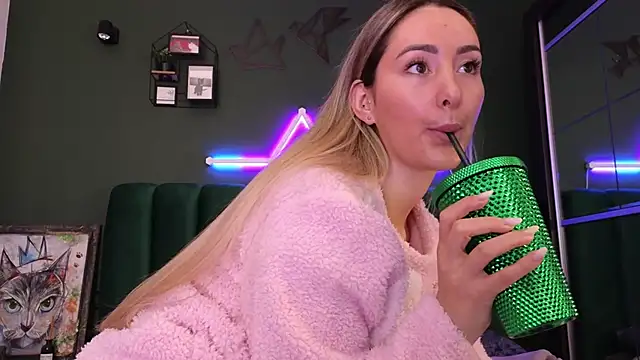 kimmie meow online show from 12/22/24, 06:26