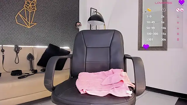 RACHEL EV online show from 12/24/24, 05:13