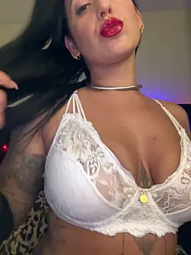 Snapshot of TigrezaSC chatting on 12/11/24, 03:56 TigrezaSC online show from 12/11/24, 03:56