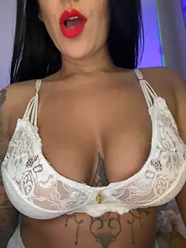 Snapshot of TigrezaSC chatting on 11/14/25, 02:54 TigrezaSC online show from 11/14/25, 02:54