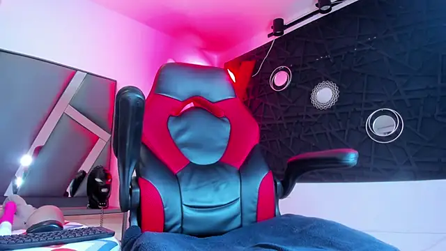 Ivannaakozlov  online show from 03/04/25, 12:07