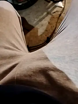 Snapshot of HORNYJROD123 chatting on 12/05/25, 04:25 HORNYJROD123 online show from 12/05/25, 04:25