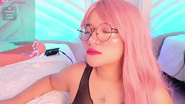 Snapshot of Sally__Walker chatting on 02/01/25, 03:19 Sally Walker online show from 02/01/25, 03:19