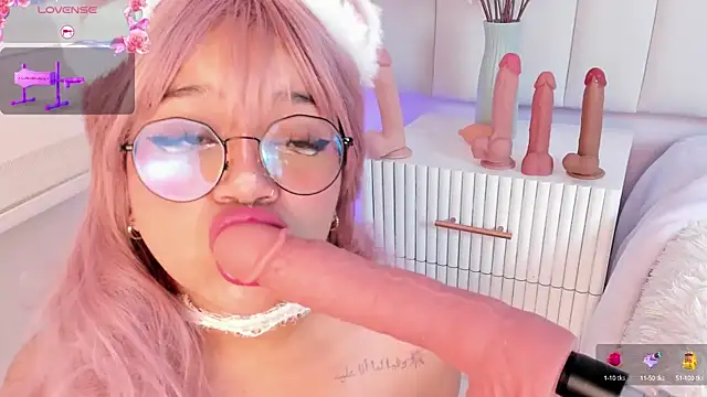 Snapshot of Sally__Walker chatting on 02/12/25, 10:26 Sally Walker online show from 02/12/25, 10:26