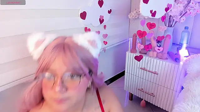 Snapshot of Sally__Walker chatting on 02/14/25, 07:23 Sally Walker online show from 02/14/25, 07:23