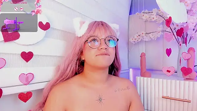 Snapshot of Sally__Walker chatting on 02/15/25, 01:31 Sally Walker online show from 02/15/25, 01:31