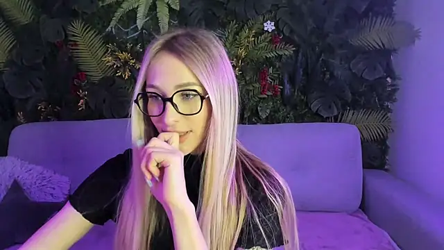 Horny Blond online show from 01/18/26, 09:13