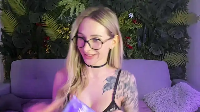 Horny Blond online show from 02/14/26, 09:06