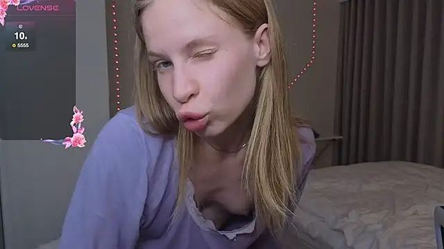 Snapshot of Elis_Fox chatting on 01/17/26, 09:03 Elis Fox online show from 01/17/26, 09:03