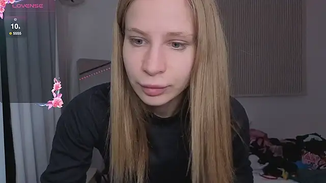 Snapshot of Elis_Fox chatting on 02/16/26, 07:04 Elis Fox online show from 02/16/26, 07:04