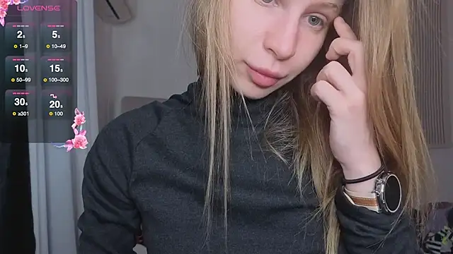 Snapshot of Elis_Fox chatting on 02/18/26, 07:04 Elis Fox online show from 02/18/26, 07:04