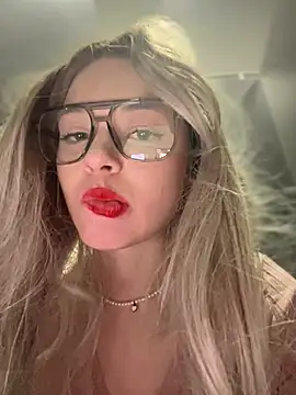 Times  Square online show from 12/18/24, 06:10