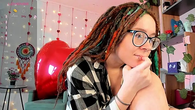 alisahug online show from 02/07/25, 10:29