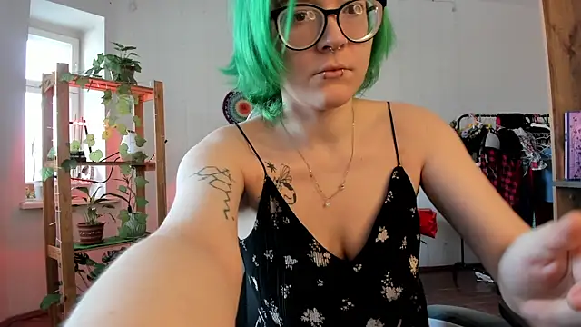 alisahug online show from 03/04/25, 07:41