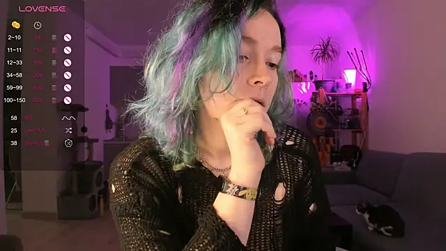 Snapshot of alisahug chatting on 01/17/26, 02:27 alisahug online show from 01/17/26, 02:27