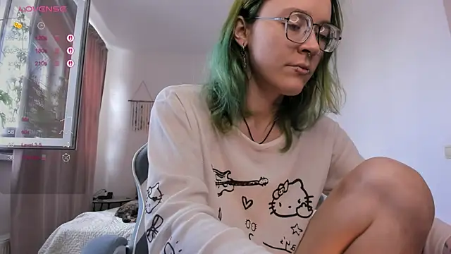 Snapshot of alisahug chatting on 07/15/26, 05:45 alisahug online show from 07/15/26, 05:45