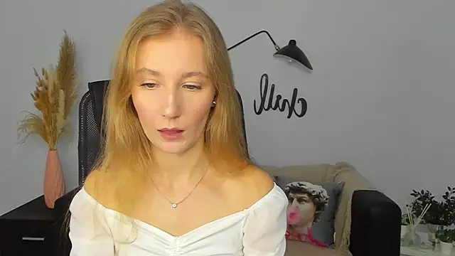 LolaWilsons online show from 01/13/25, 10:25