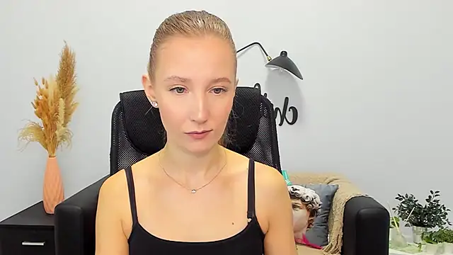 LolaWilsons online show from 01/21/25, 06:22