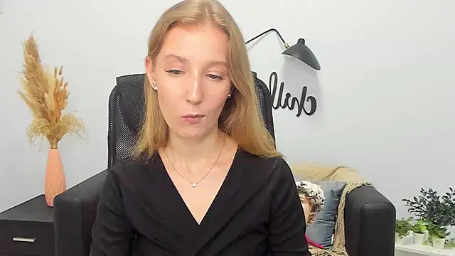 LolaWilsons online show from 03/06/25, 12:09