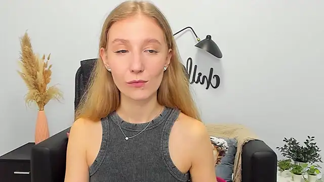 LolaWilsons online show from 03/10/25, 02:05