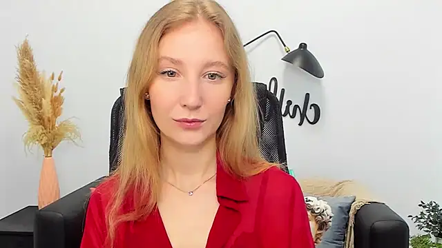 LolaWilsons online show from 03/20/25, 06:08