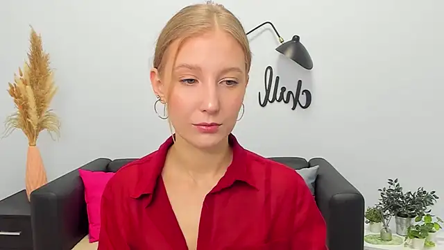 LolaWilsons online show from 11/28/25, 07:22