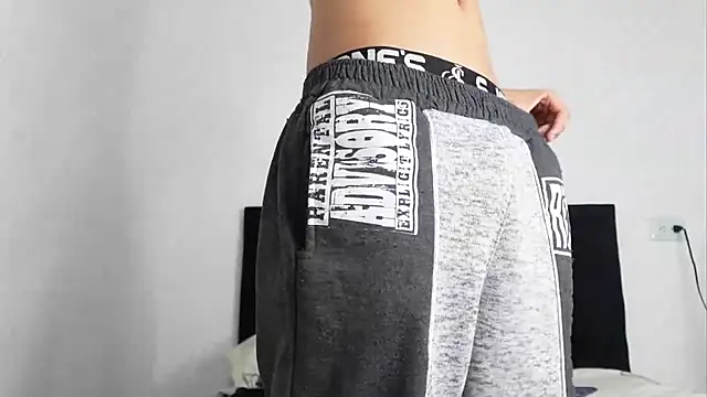 MarcoAlexLatino online show from 01/24/25, 02:18