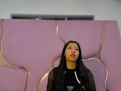 Snapshot of VaneLin18 chatting on 09/23/25, 08:12 VaneLin18 online show from 09/23/25, 08:12