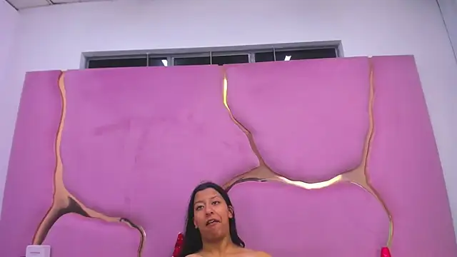 VaneLin18 online show from 11/19/25, 11:05