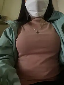 Tuongvy05 online show from 12/17/24, 05:36