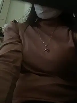 Tuongvy05 online show from 12/18/24, 05:26