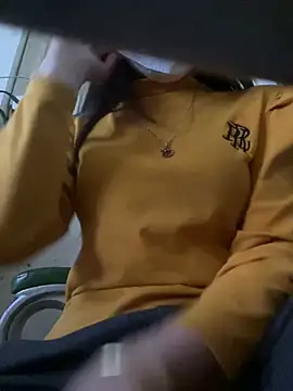 Tuongvy05 online show from 12/20/24, 05:47