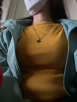 Tuongvy05 online show from 12/20/24, 03:53