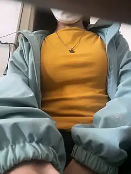 Tuongvy05 online show from 01/13/25, 05:44