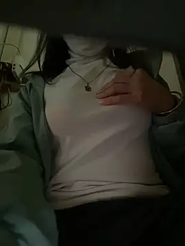 Tuongvy05 online show from 01/17/25, 11:06