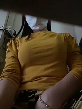 Tuongvy05 online show from 03/17/25, 03:29