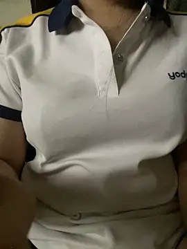 Tuongvy05 online show from 09/27/25, 04:34