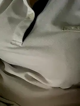 Tuongvy05 online show from 10/23/25, 04:39