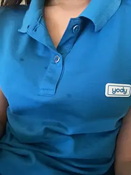 Tuongvy05 online show from 11/15/25, 08:33