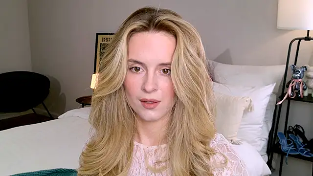 Snapshot of RozzitaBedberry chatting on 11/09/25, 01:31 RozzitaBedberry online show from 11/09/25, 01:31