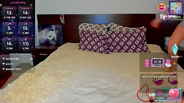 Snapshot of Hanna_Becrett17 chatting on 12/25/24, 10:06 Hanna Becrett17 online show from 12/25/24, 10:06