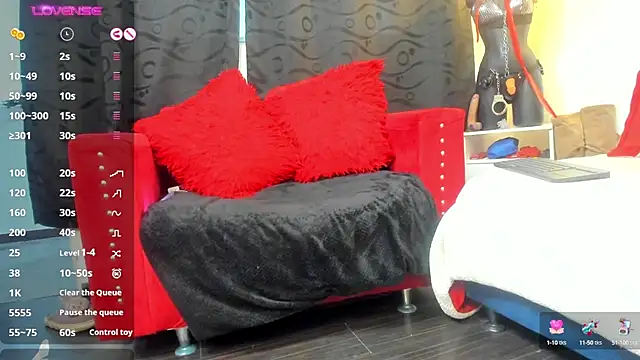 Snapshot of LiaTaylorr chatting on 12/31/24, 06:13 LiaTaylorr online show from 12/31/24, 06:13