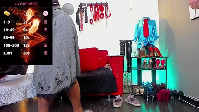 Snapshot of LiaTaylorr chatting on 03/11/25, 04:07 LiaTaylorr online show from 03/11/25, 04:07